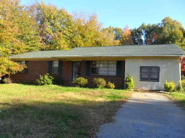 608 Derrydown Way Anderson, SC 29624 - Photo 1 of 12 Gallery Image 1