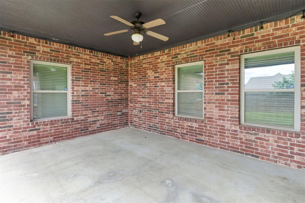 420 Prairie Run Aledo, TX 76008 - Photo 34 of 37 a view of an empty room with a window