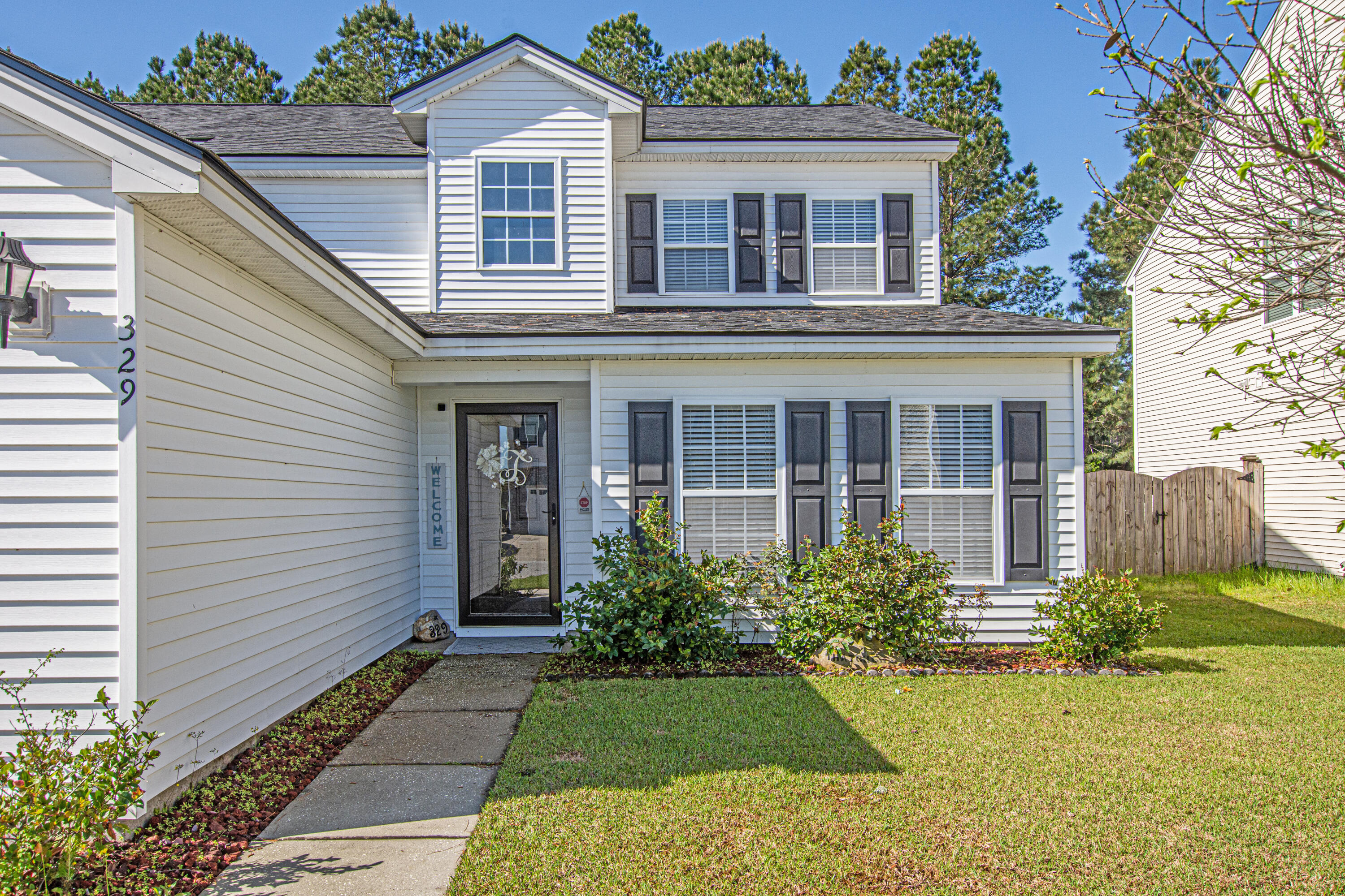 329 Deep River Road Summerville, SC 29486 - Photo 3 of 46 0-10
