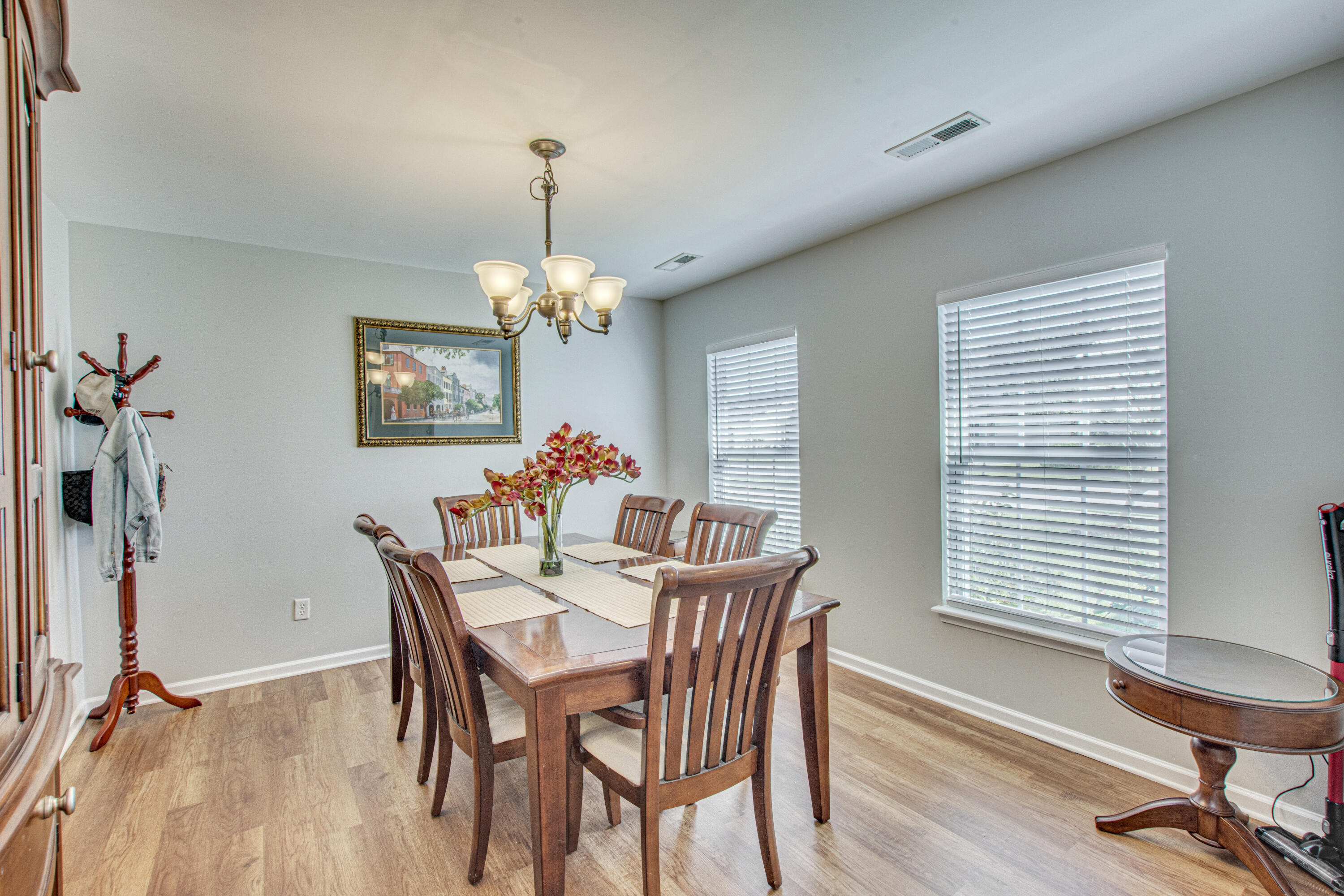 329 Deep River Road Summerville, SC 29486 - Photo 4 of 46 25