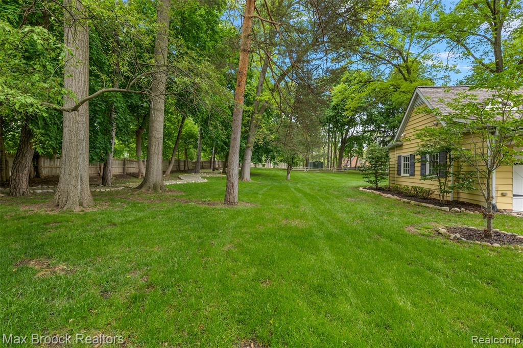 760 Lone Pine Road Bloomfield Hills, MI 48304 - Photo 48 of 65