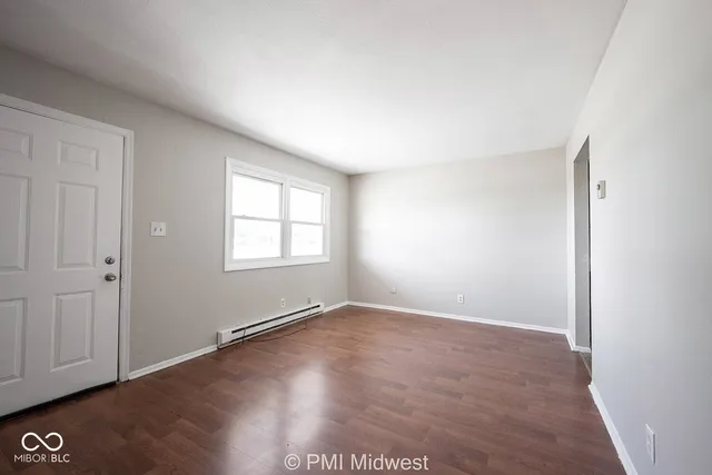 $850 | 4881 300W, Unit 5, New Palestine, IN 46163