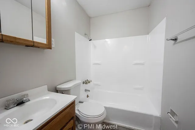 $850 | 4881 300W, Unit 5, New Palestine, IN 46163