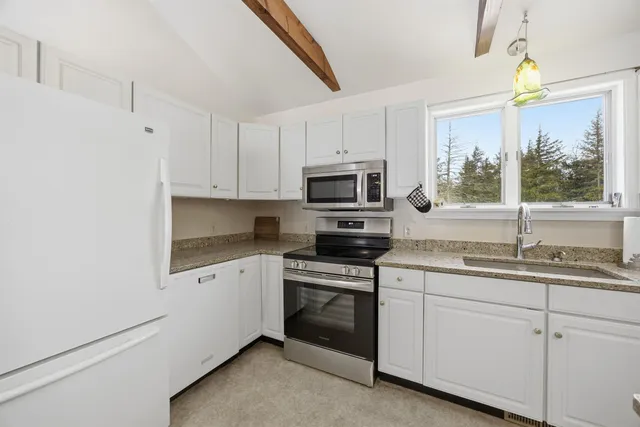 $479,000 | 760 Raccoon Hill Road, Andover, NH 03216