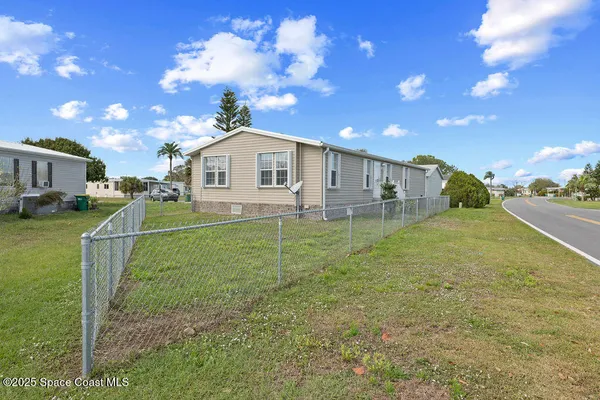 $1,995 | 805 Beech Court, Barefoot Bay, FL 32976