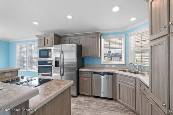 $1,995 | 805 Beech Court, Barefoot Bay, FL 32976