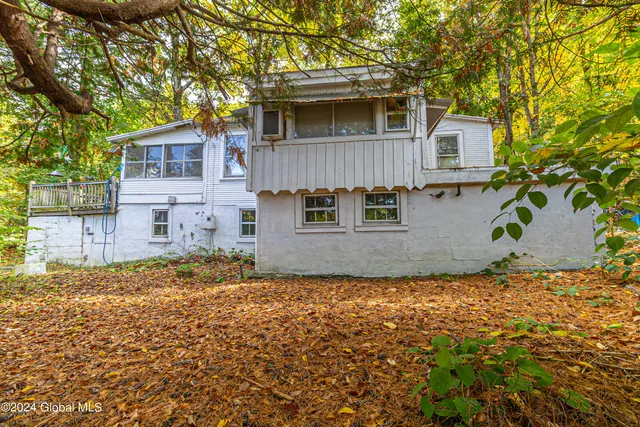 $990,000 | 1192 Highway 9P, Saratoga Springs, NY 12866