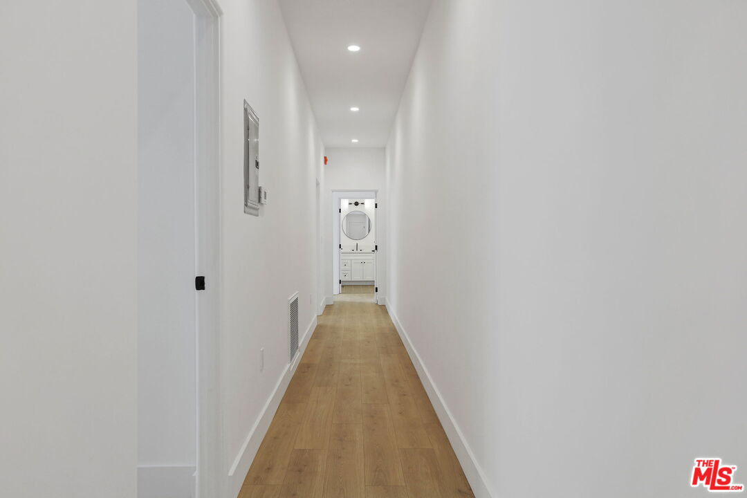 6206 Orange Street, Unit 1/2 Los Angeles, CA 90048 - Photo 17 of 18