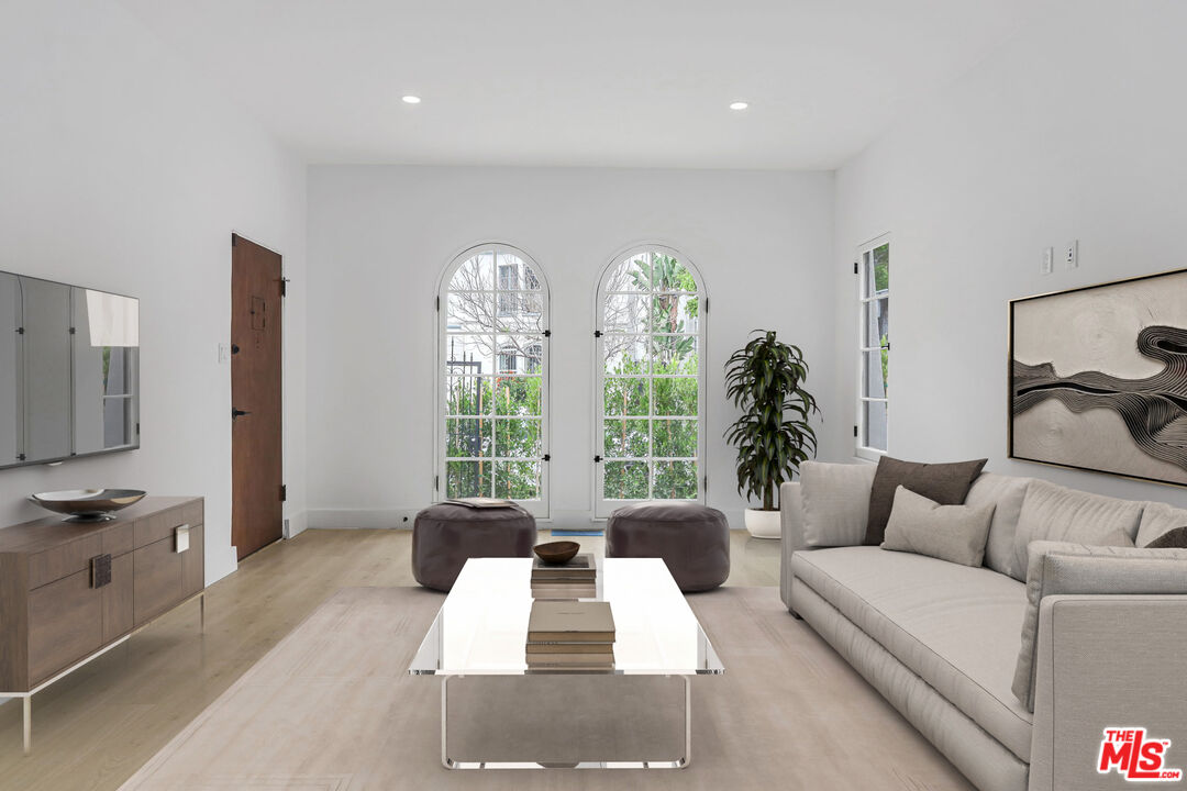 6206 Orange Street, Unit 1/2 Los Angeles, CA 90048 - Photo 2 of 18