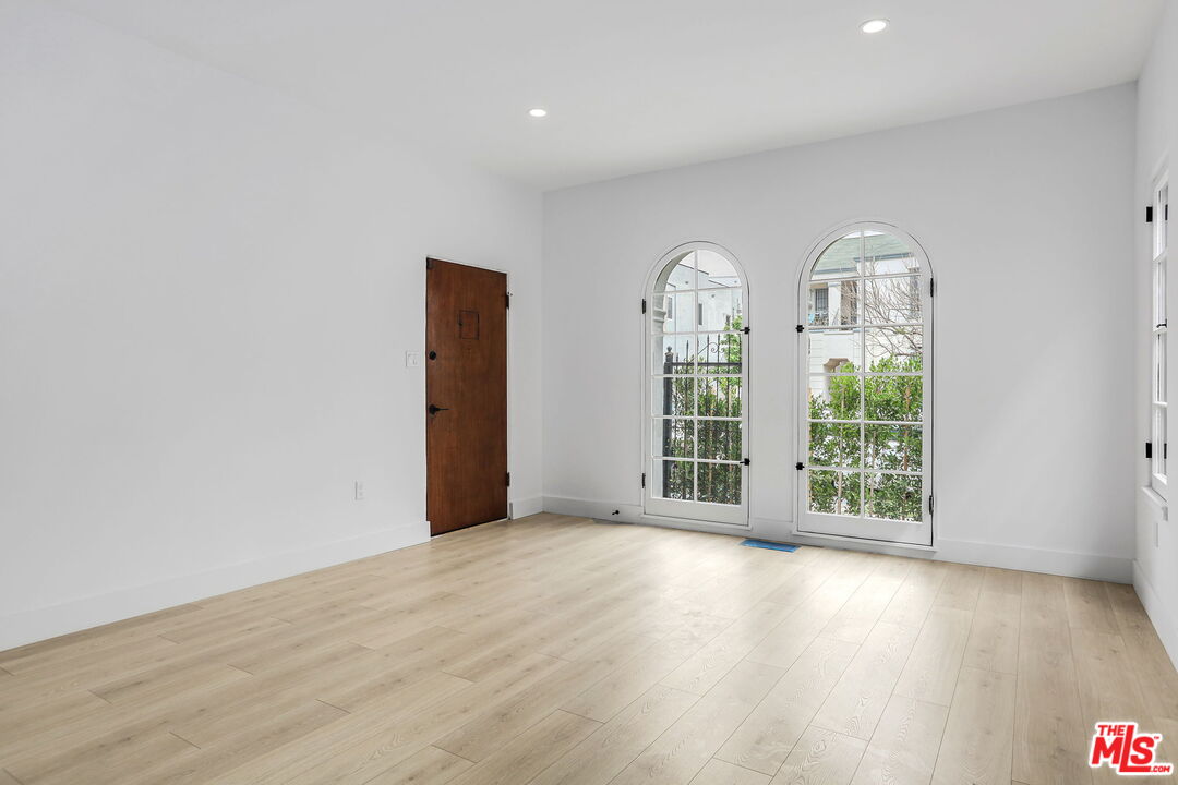 6206 Orange Street, Unit 1/2 Los Angeles, CA 90048 - Photo 5 of 18