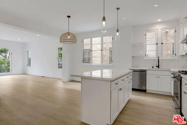 $5,250 | 6206 Orange Street, Unit 1/2, Los Angeles, CA 90048