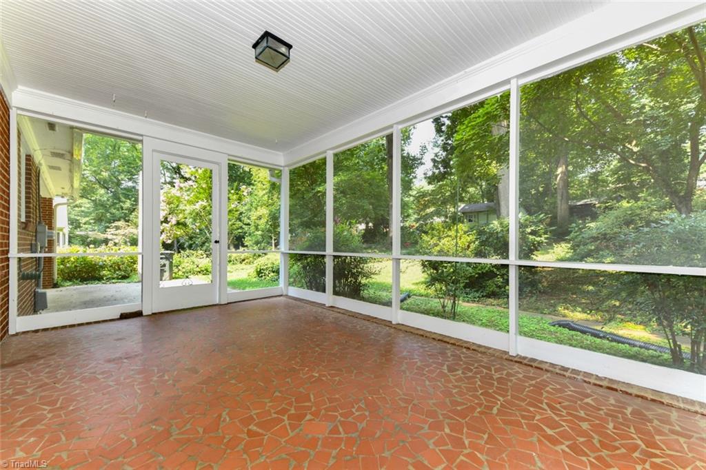 1020 Huntingdon Road Winston-Salem, NC 27104 - Photo 28 of 31 Gallery Image 28