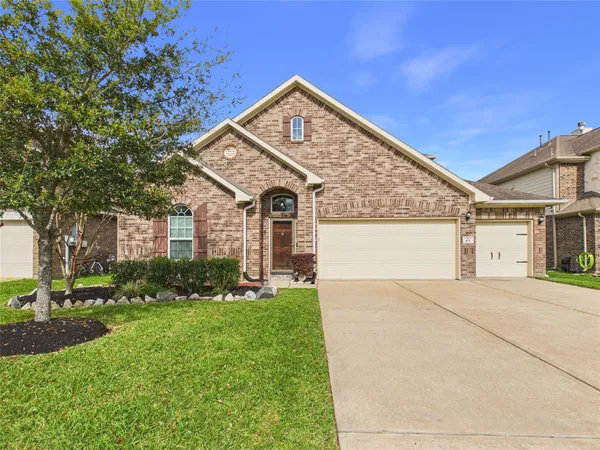 $455,800 | 401 West Bend Drive, League City, TX 77573