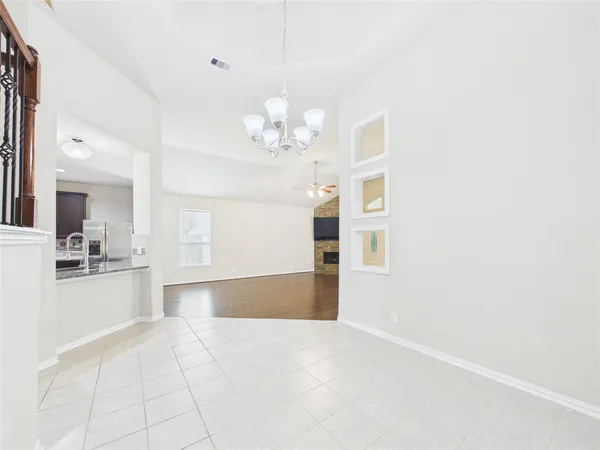 $455,800 | 401 West Bend Drive, League City, TX 77573