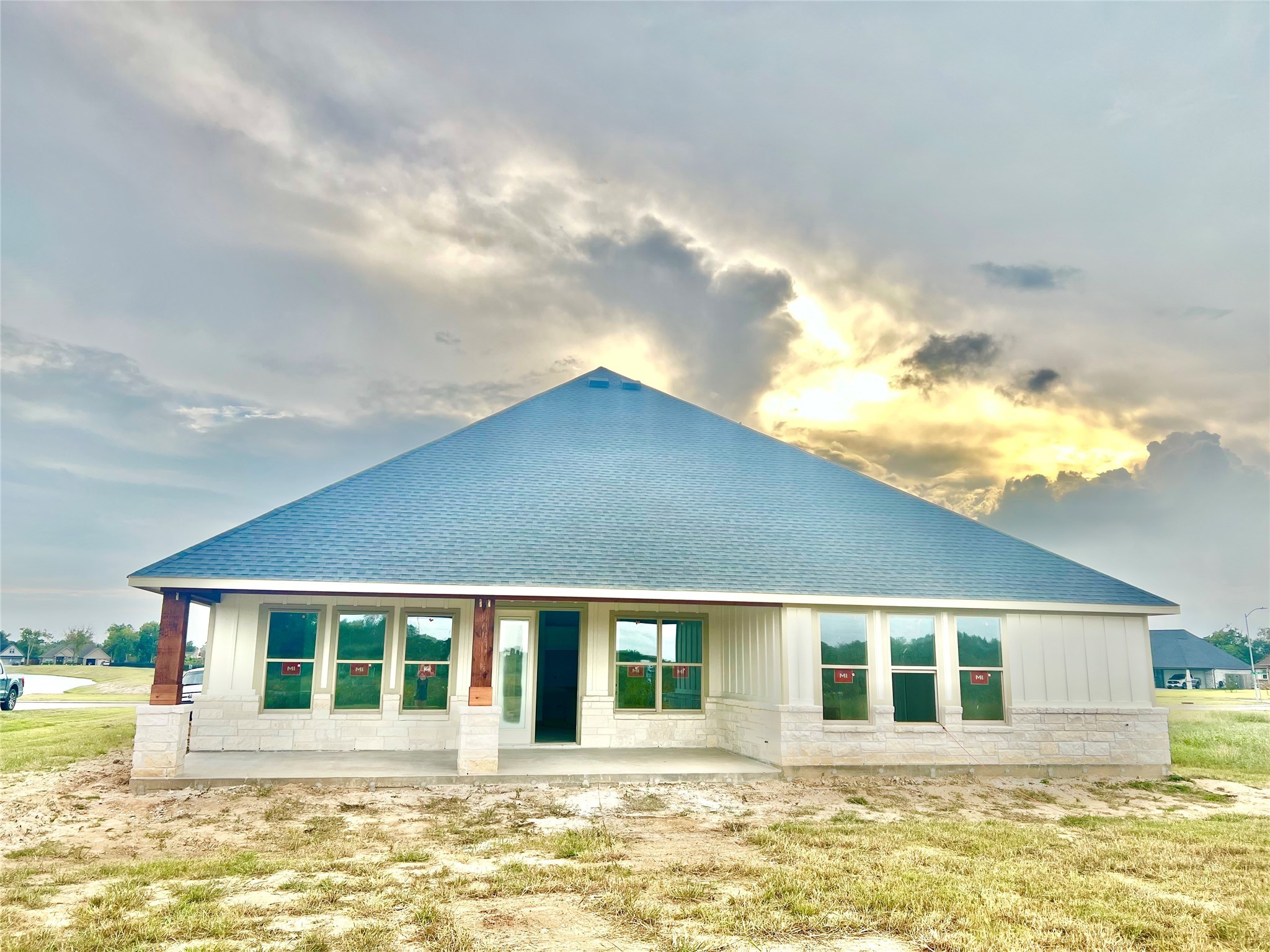 15722 North Tower Circle Santa Fe, TX 77517 - Photo 20 of 30 a front view of a house with a ocean view