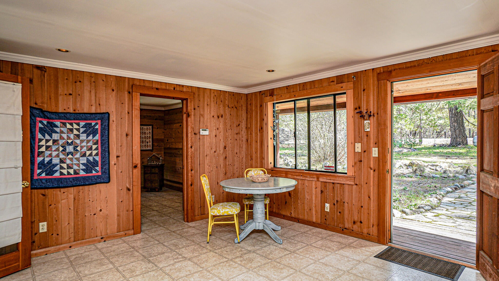 14738 Upper Applegate Road Jacksonville, OR 97530 - Photo 52 of 60 Cabin - Interior