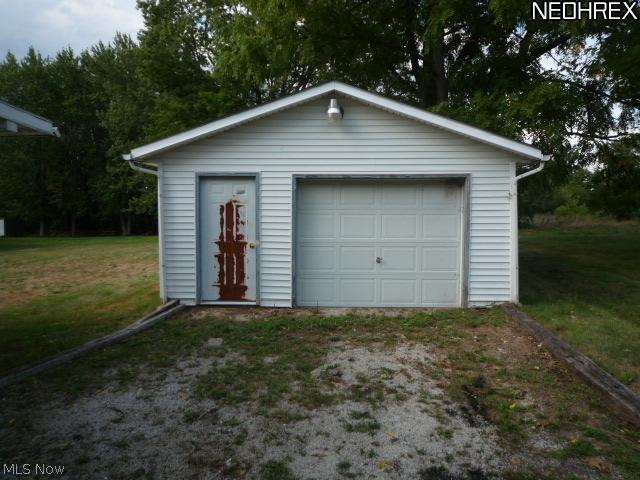 1615 Woods Road Akron, OH 44306 - Photo 2 of 13 Gallery Image 2