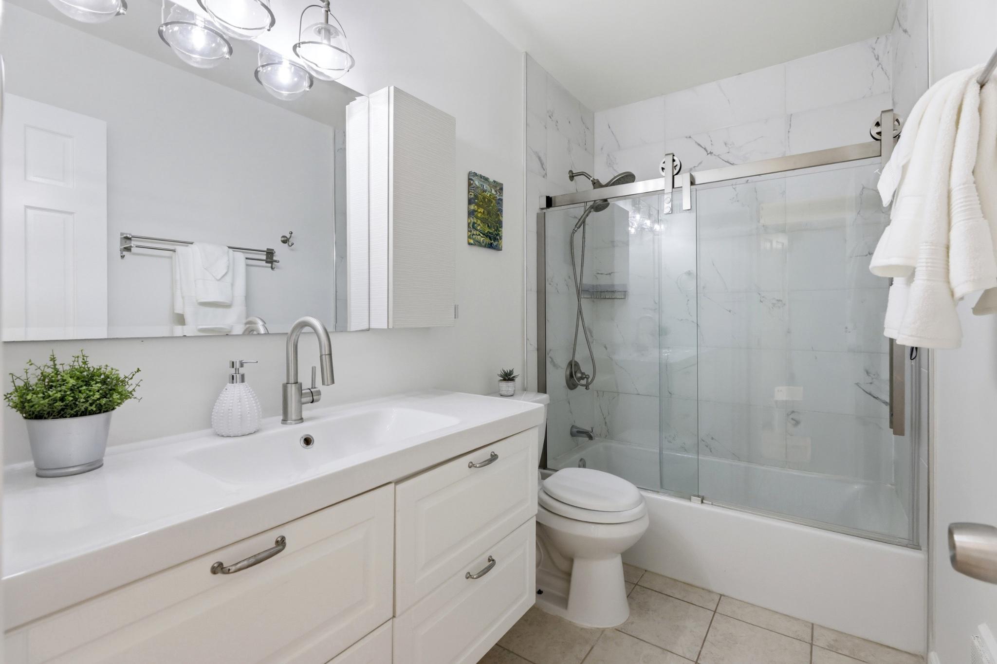 2260 Covent Gardens Court Reston, VA 20191 - Photo 20 of 42 Fully updated upper-level bathroom