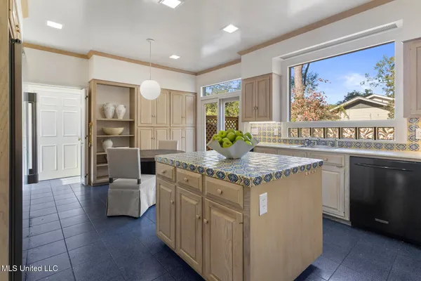 $695,000 | 3801 Old Canton Road, Jackson, MS 39216