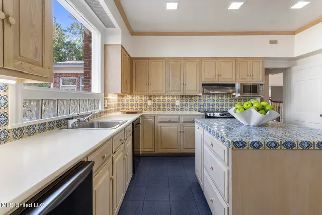 $725,000 | 3801 Old Canton Road, Jackson, MS 39216