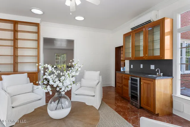 $725,000 | 3801 Old Canton Road, Jackson, MS 39216