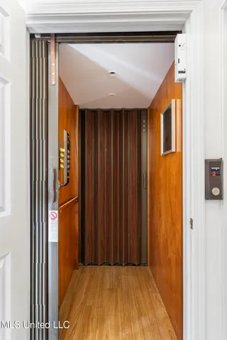 $725,000 | 3801 Old Canton Road, Jackson, MS 39216