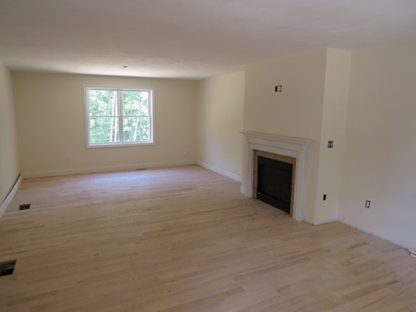 26 Ledge Road Haverhill, MA 01830 - Photo 7 of 20 Gallery Image 7