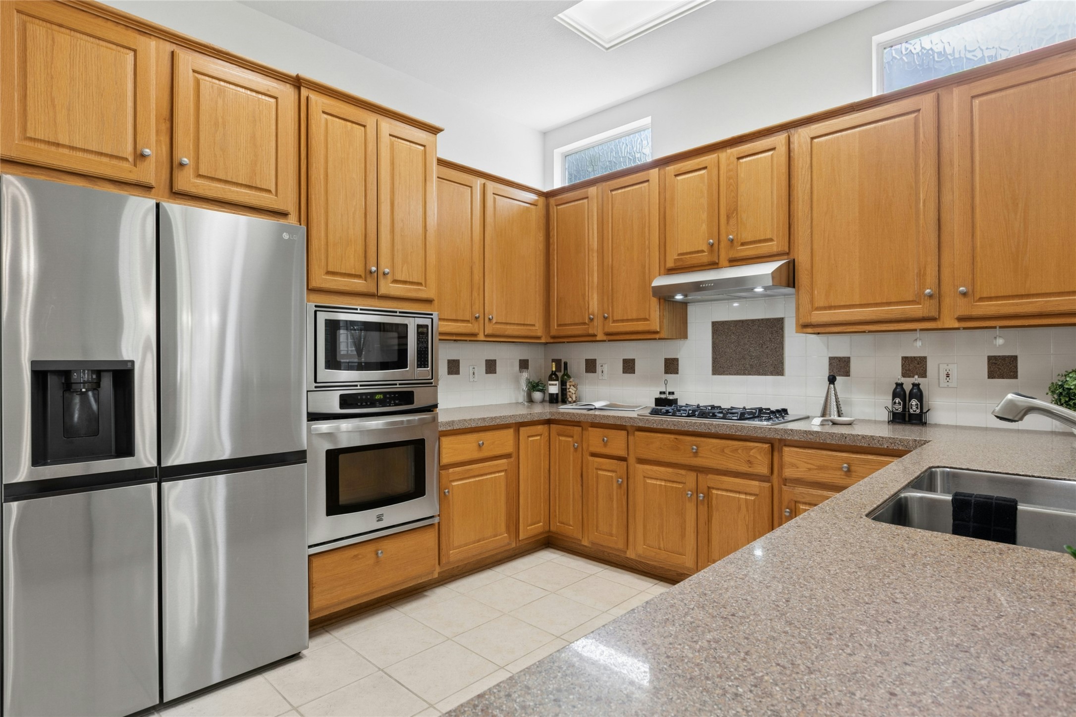 138 Running Water Street Georgetown, TX 78633 - Photo 9 of 36 Kitchen