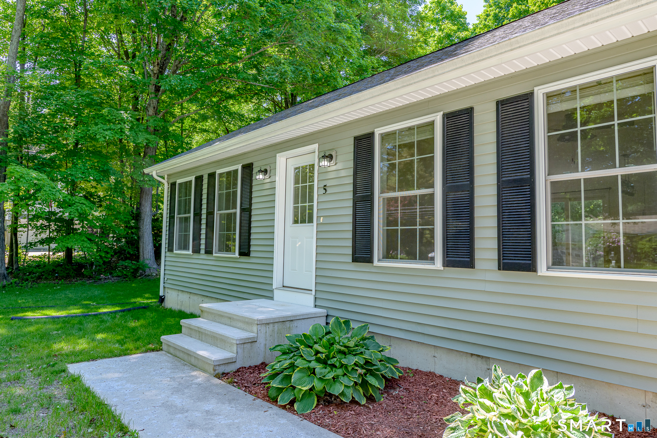 5 King Street Killingly, CT 06239 - Photo 3 of 30
