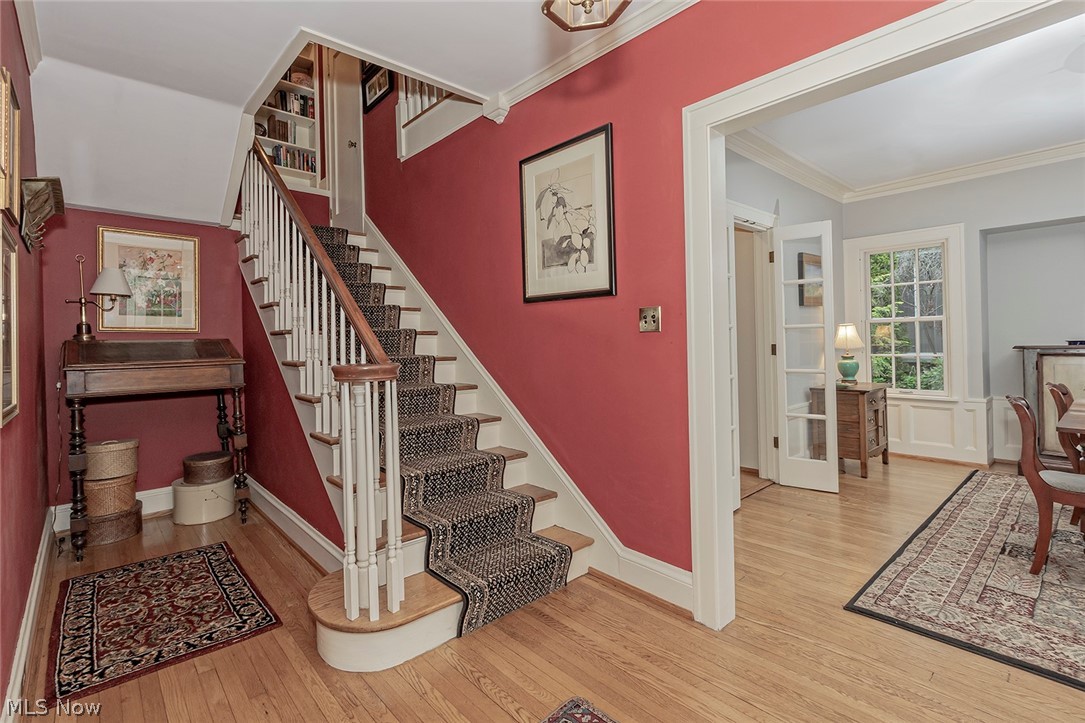 3095 Fairfax Road Cleveland, OH 44118 - Photo 2 of 35