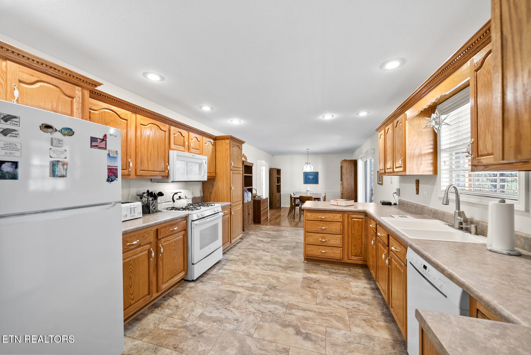 426 Sunset Ridge Drive Crossville, TN 38571 - Photo 14 of 40 Gallery Image 14