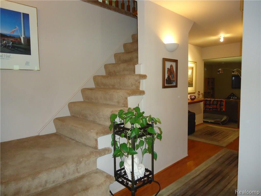 25124 Farmington Road Farmington, MI 48336 - Photo 38 of 50 stairs.JPG
