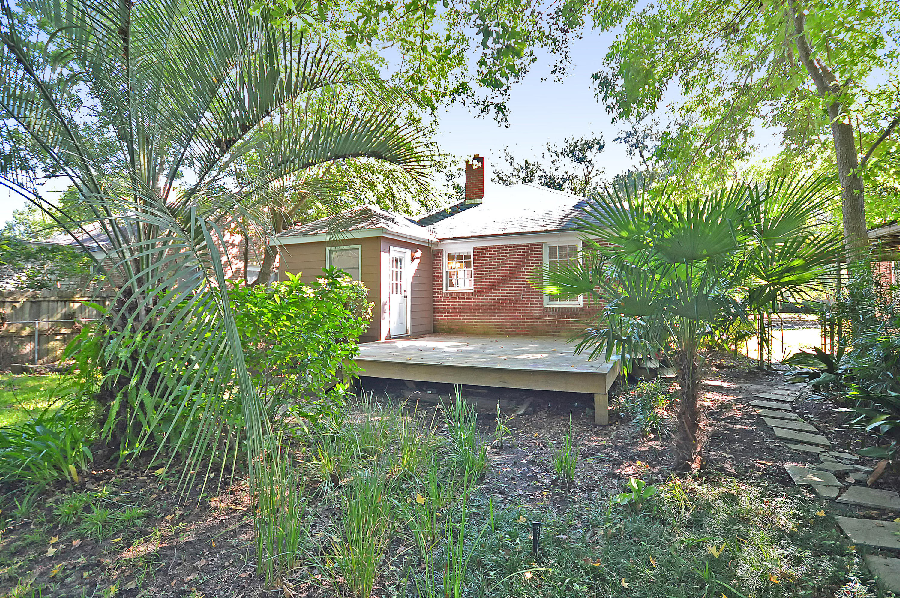 40 Colleton Drive Charleston, SC 29407 - Photo 22 of 25 Backyard Patio