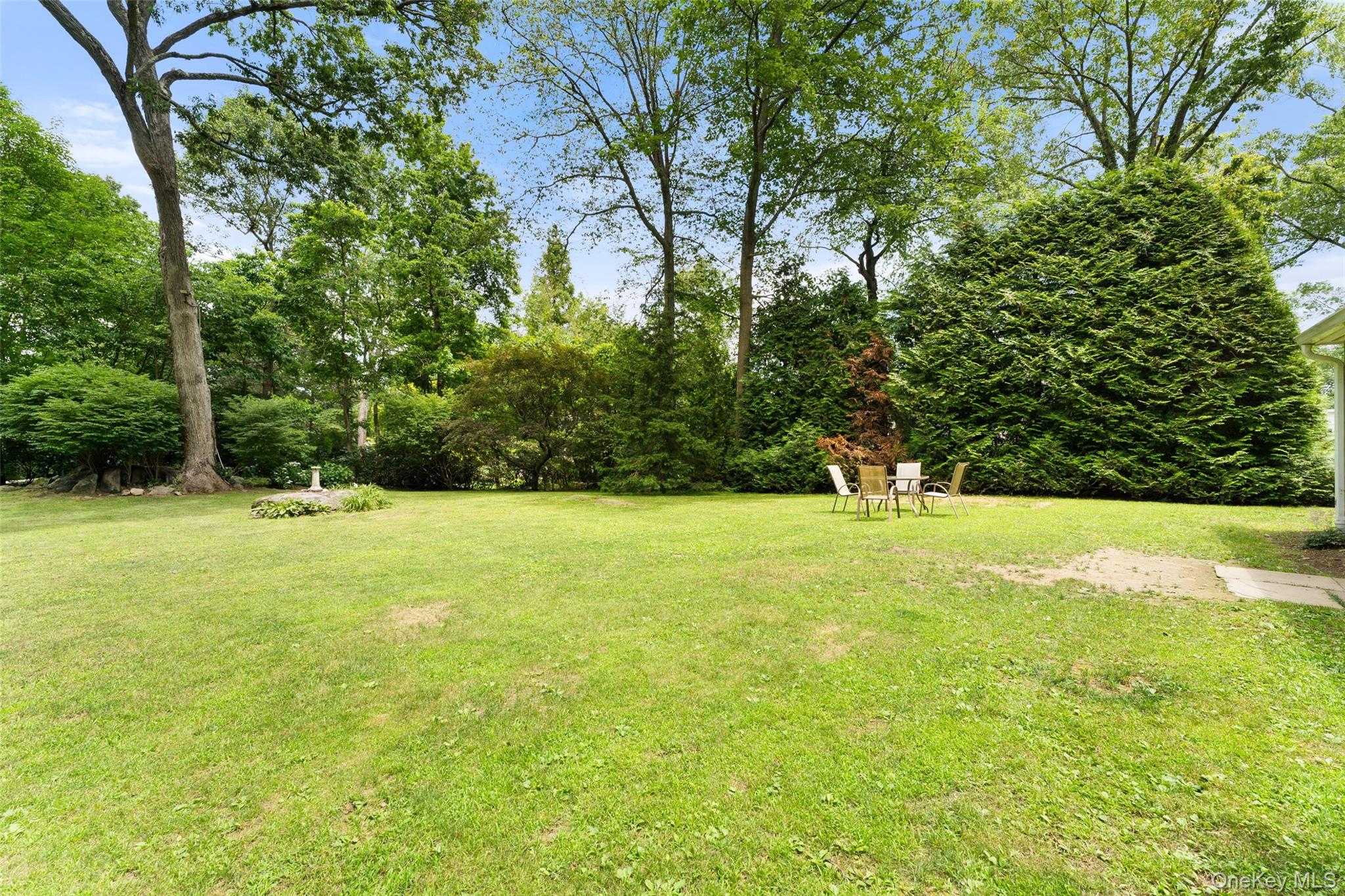 285 Old Colony Road Hartsdale, NY 10530 - Photo 28 of 35