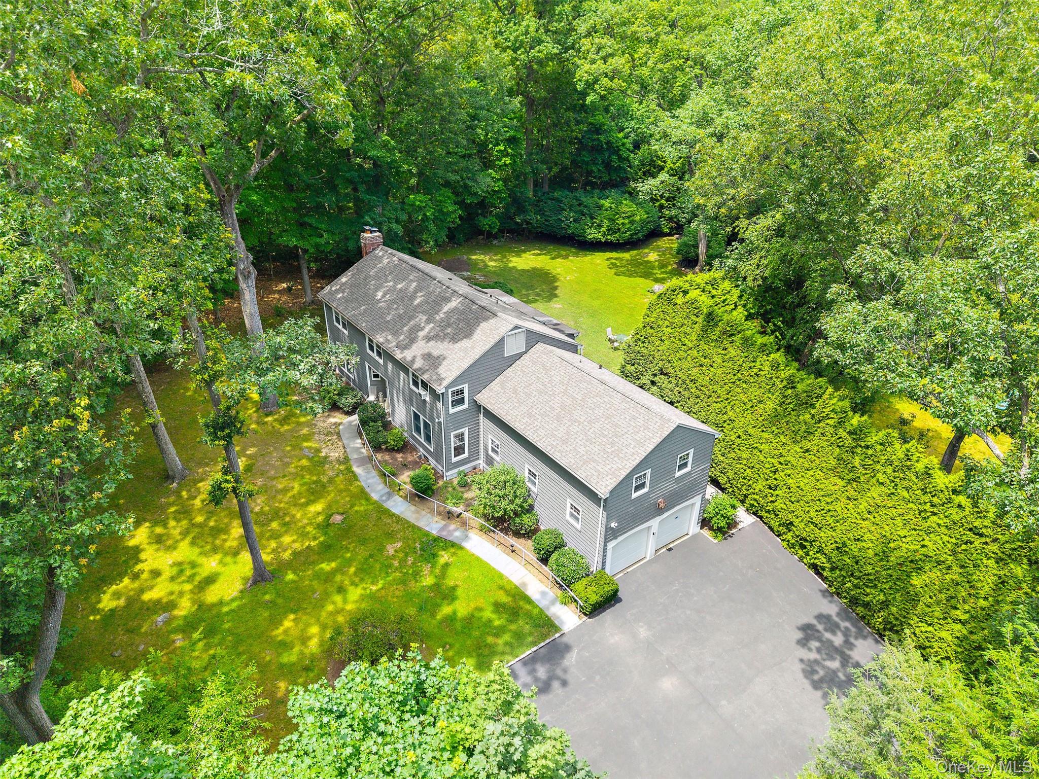 285 Old Colony Road Hartsdale, NY 10530 - Photo 3 of 35