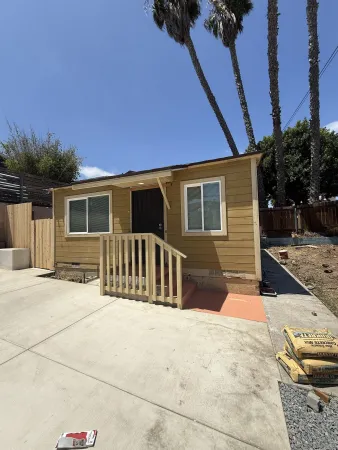 $2,200 | 1207 East 8th Street, National City, CA 91950