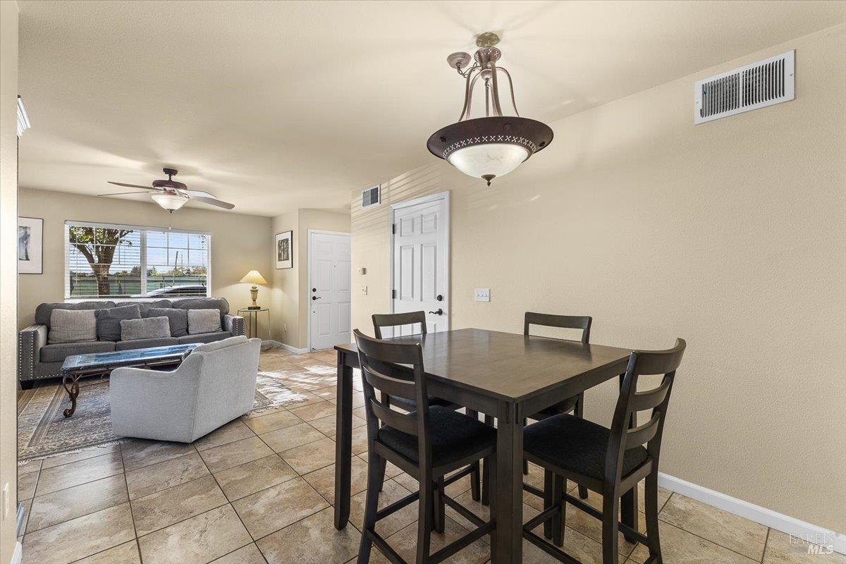 2310 Iroquois Street Santa Rosa, CA 95403 - Photo 6 of 26