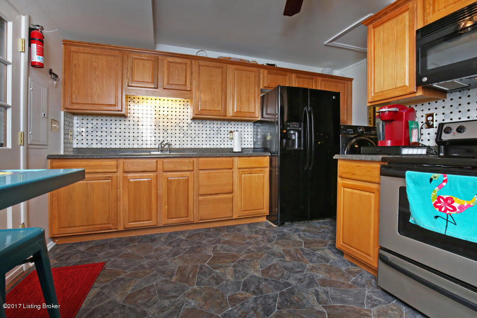 1911 Heaton Road Louisville, KY 40216 - Photo 8 of 36 Kitchen