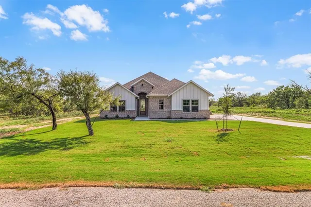$609,000 | 145 Tobiano Trace, Weatherford, TX 76087