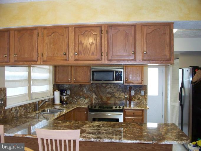 602 Monarch Ridge Road Frederick, MD 21703 - Photo 2 of 29 Kitchen view from Breakfast Nook