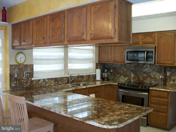 602 Monarch Ridge Road Frederick, MD 21703 - Photo 4 of 29 Stunning Kitchen