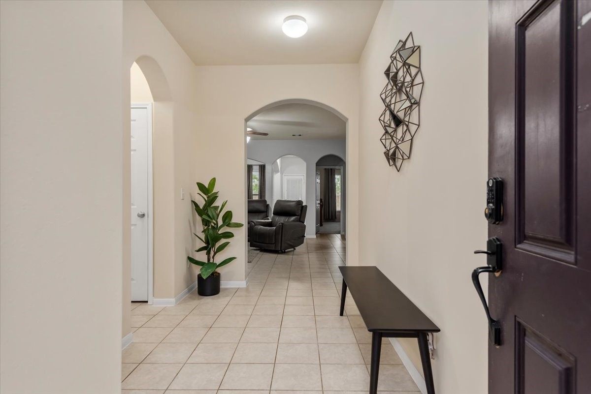 1827 Stieler Drive Houston, TX 77049 - Photo 4 of 39