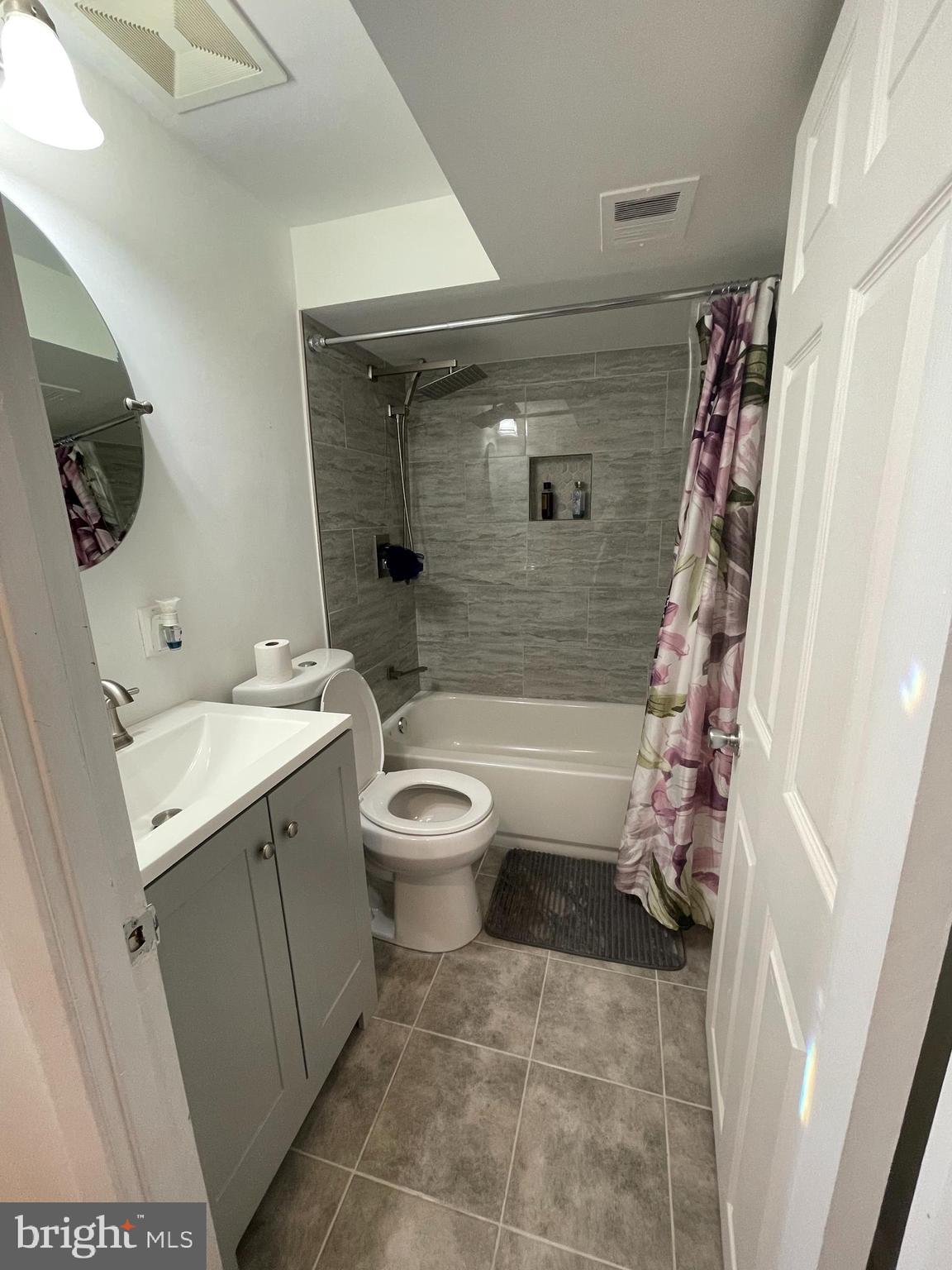 2nd Updated Full Bathroom