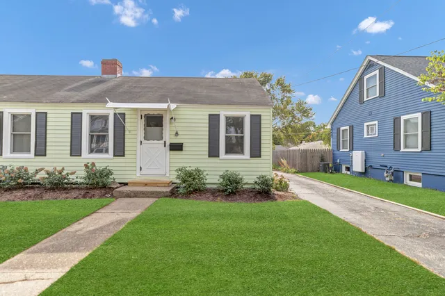 $1,750 | 345 Illinois Street, Carpentersville, IL 60118