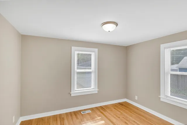 $1,750 | 345 Illinois Street, Carpentersville, IL 60118