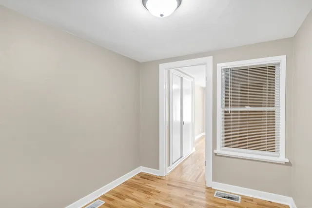 $1,750 | 345 Illinois Street, Carpentersville, IL 60118