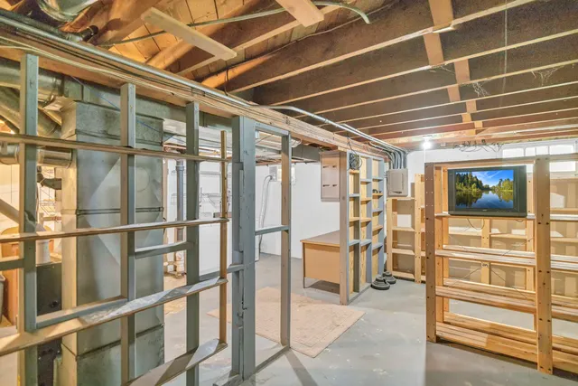 $1,750 | 345 Illinois Street, Carpentersville, IL 60118