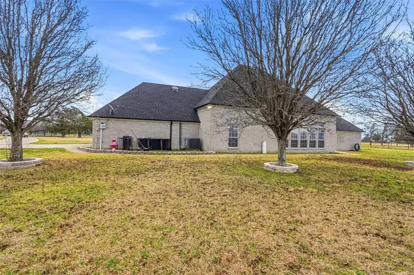 $599,000 | 10840 Farm To Market Road 1895, Kemp, TX 75143