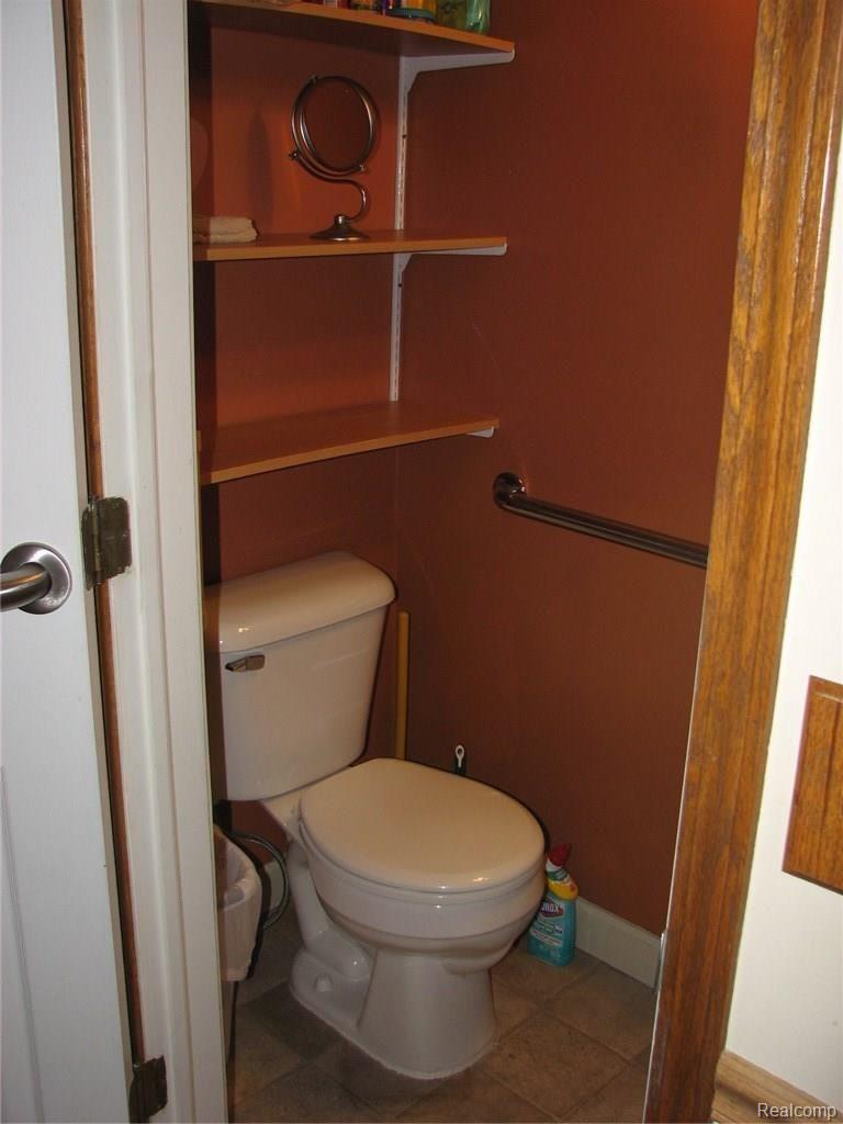 823 Hadley Road Rochester, MI 48307 - Photo 23 of 53 IMG_3037.JPG
