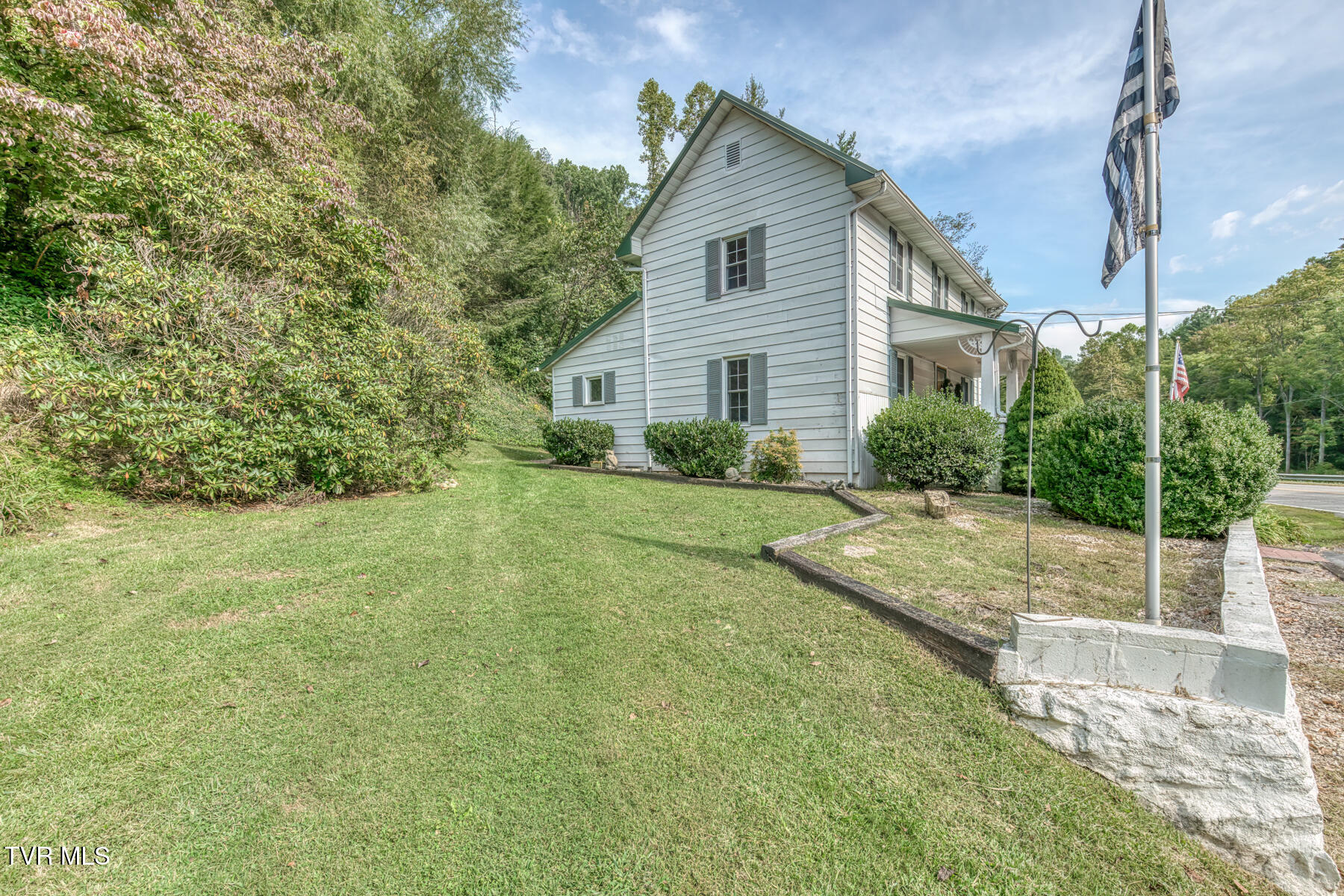 6646 Roan Creek Road Butler, TN 37640 - Photo 11 of 56 6646 Roan Creek Road-30